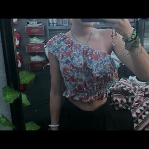 Floral shoulder shirt , NEVER WORN